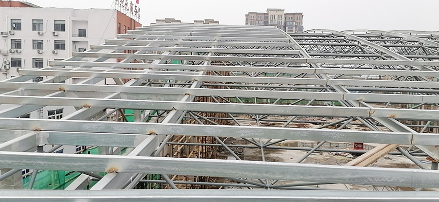 安慶市十四中學(xué)遷址新建工程風(fēng)雨操場鋼結(jié)構(gòu)工程 安慶市十四中學(xué)遷址新建工程風(fēng)雨操場鋼結(jié)構(gòu)工程