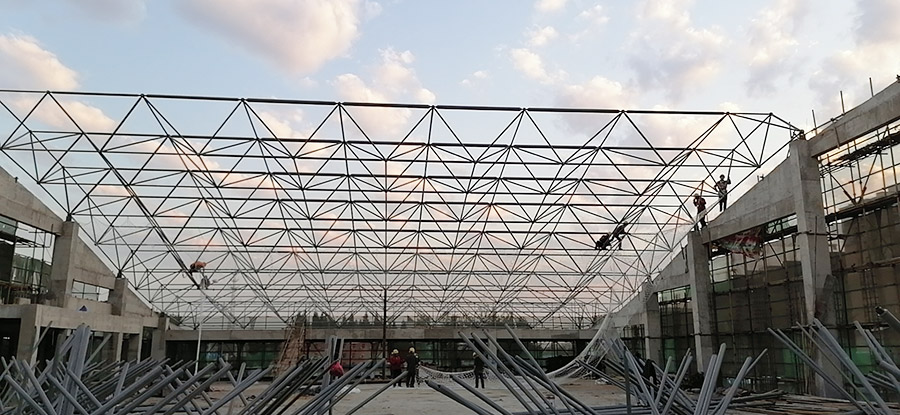 安慶市十四中學(xué)遷址新建工程風(fēng)雨操場鋼結(jié)構(gòu)工程 安慶市十四中學(xué)遷址新建工程風(fēng)雨操場鋼結(jié)構(gòu)工程