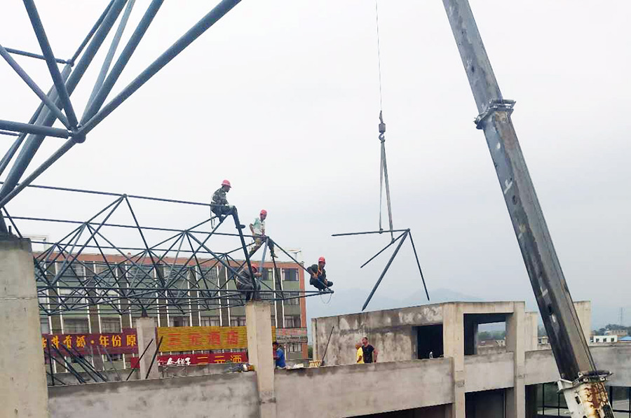 安徽安慶大楓農(nóng)貿(mào)市場(chǎng)網(wǎng)架工程 安徽安慶大楓農(nóng)貿(mào)市場(chǎng)網(wǎng)架工程