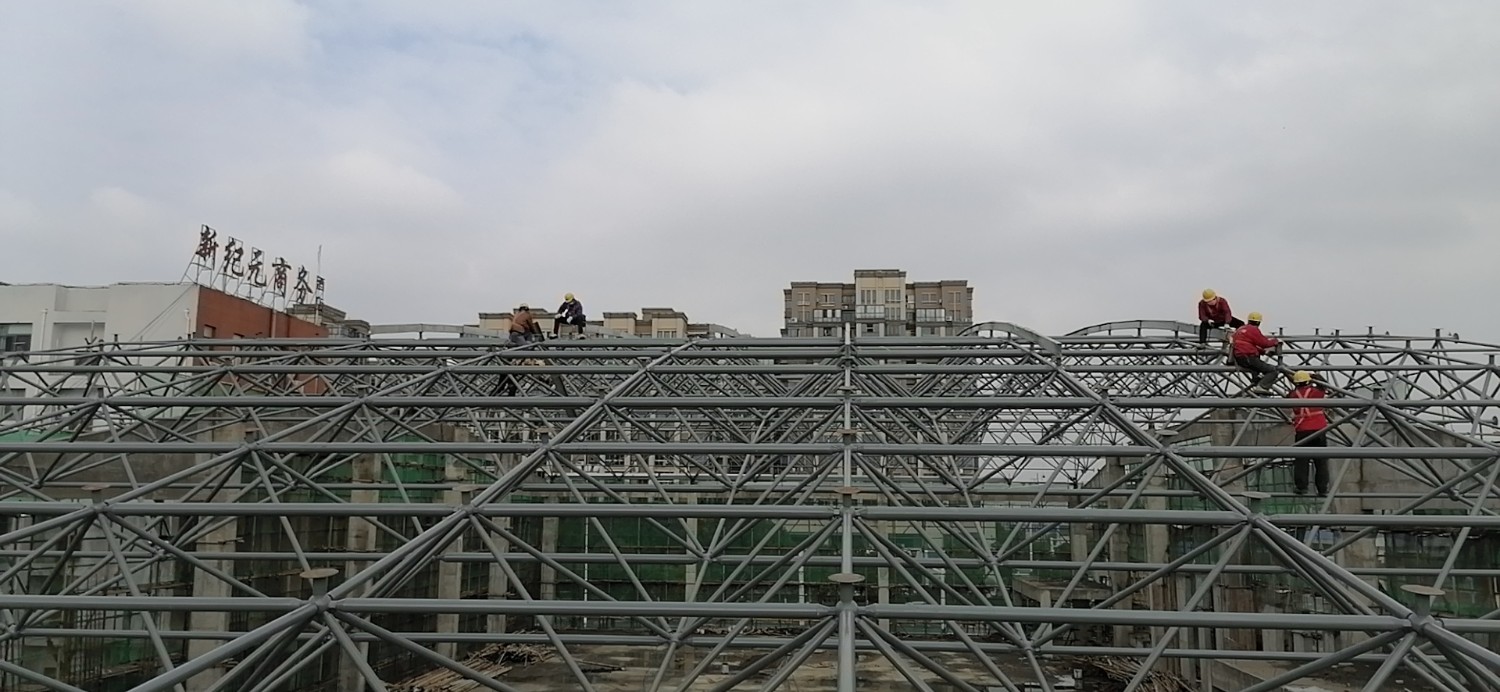 山東華中重鋼工程案例——安慶市十四中學(xué)遷址新建工程風(fēng)雨操場(chǎng)鋼結(jié)構(gòu)工程